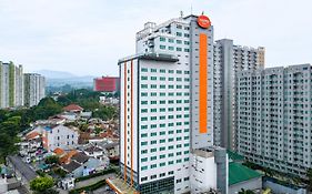 HARRIS Hotel&Conventions Ciumbuleuit - Bandung